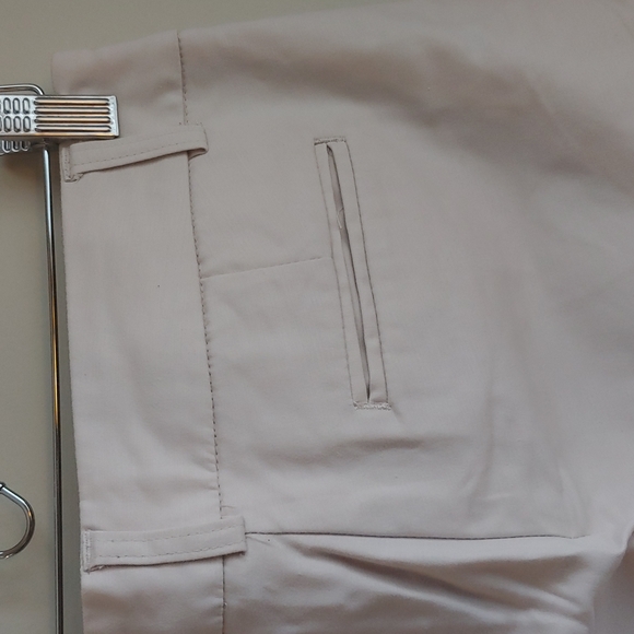 Dalia Collection khaki modern fit capris size 2 - Picture 3 of 8